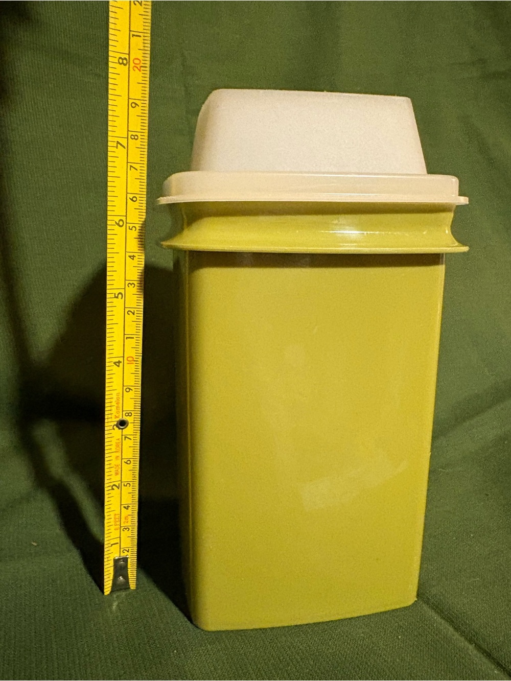 Tupperware Vintage Avocado Green Pickle Olive Keeper Made in USA - 3 pieces - Picture 2 of 2